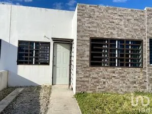 NEX-199136 - Departamento en Renta, con 2 recamaras, con 1 baño, con 89 m2 de construcción en Delicias del Sur, CP 77536, Quintana Roo.