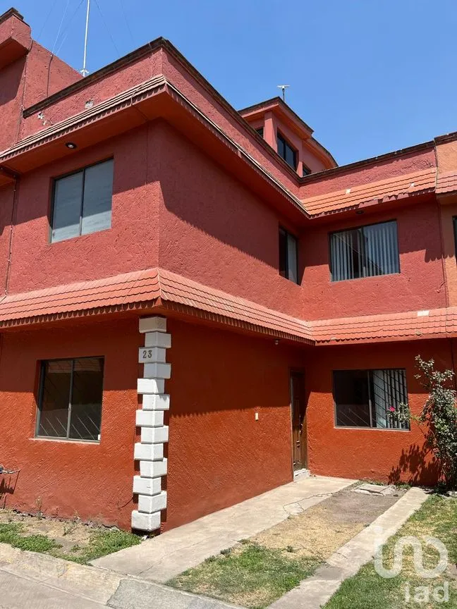 Casa en Venta en COCEM, Tultitlán, México | NEX-196978 | iad México | Foto 2 de 30