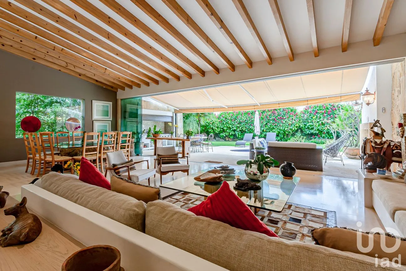 Casa en Venta en Buenavista, Cuernavaca, Morelos | NEX-152308 | iad México | Foto 2 de 29