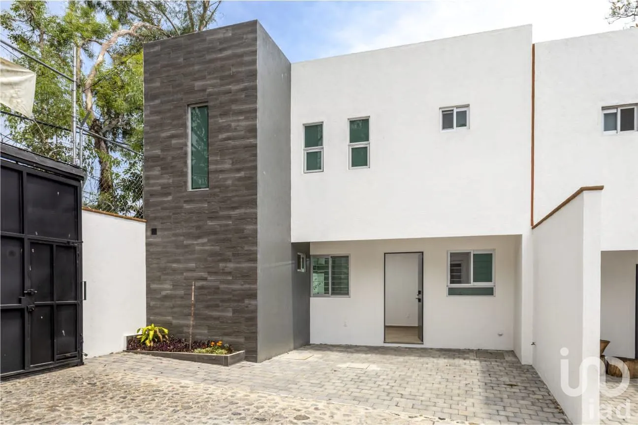 Casa en Venta en Miraval, Cuernavaca, Morelos | NEX-185337 | iad México | Foto 1 de 14