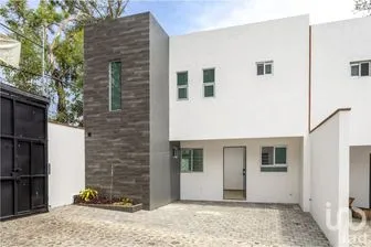 NEX-185352 - Casa en Venta, con 2 recamaras, con 3 baños, con 92 m2 de construcción en Miraval, CP 62270, Morelos.