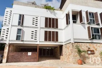 NEX-261272 - Edificio en Venta, con 12 recamaras, con 12 baños, con 2949 m2 de construcción.