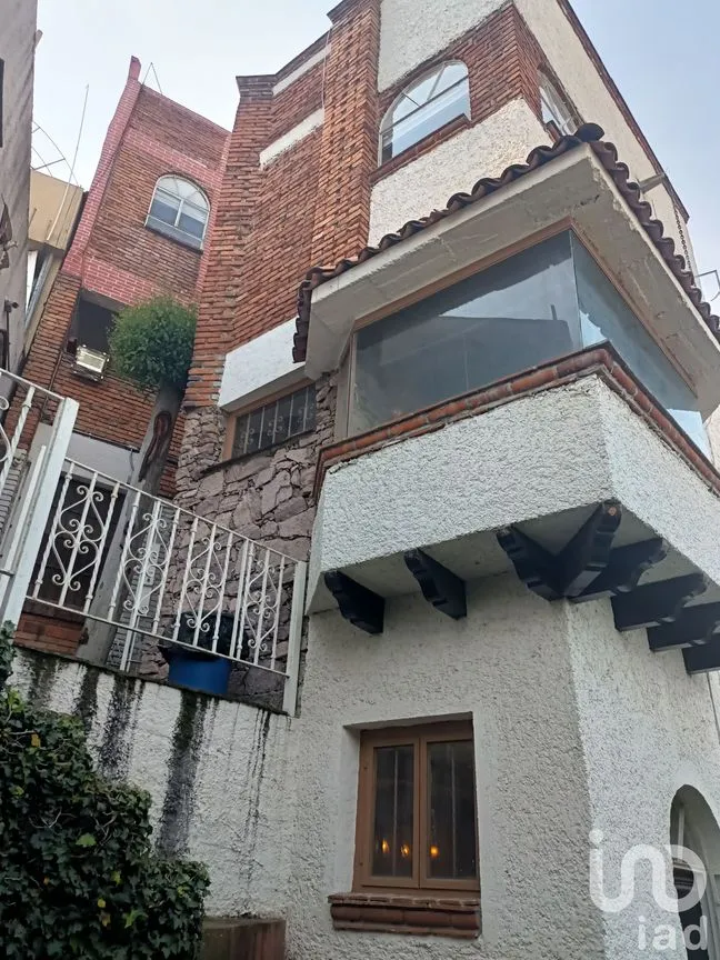 Casa en Venta en Vista del Valle Sección Bosques, Naucalpan de Juárez, México | NEX-163198 | iad México | Foto 1 de 53