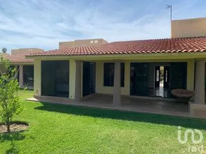 NEX-236146 - Casa en Renta, con 4 recamaras, con 4 baños, con 200 m2 de construcción en San José, CP 62574, Morelos.
