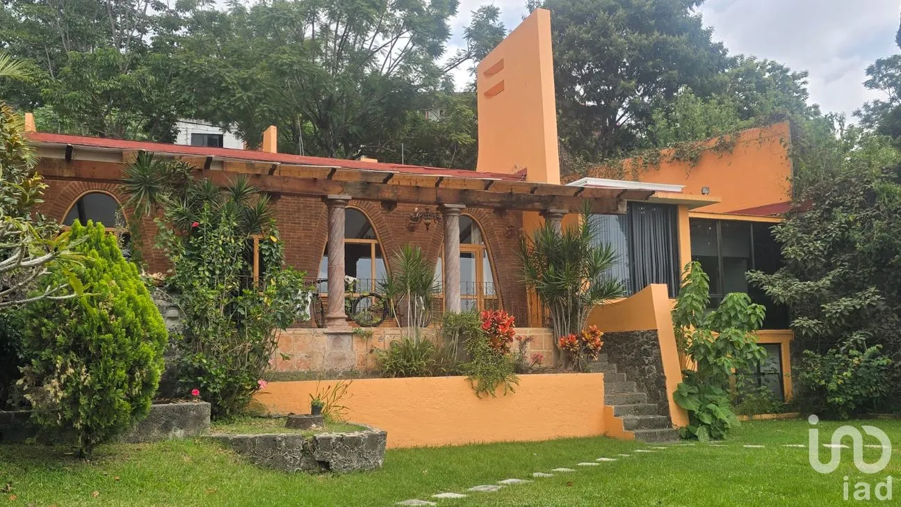 Casa en Renta en Rancho Cortes, Cuernavaca, Morelos | NEX-236385 | iad México | Foto 2 de 20