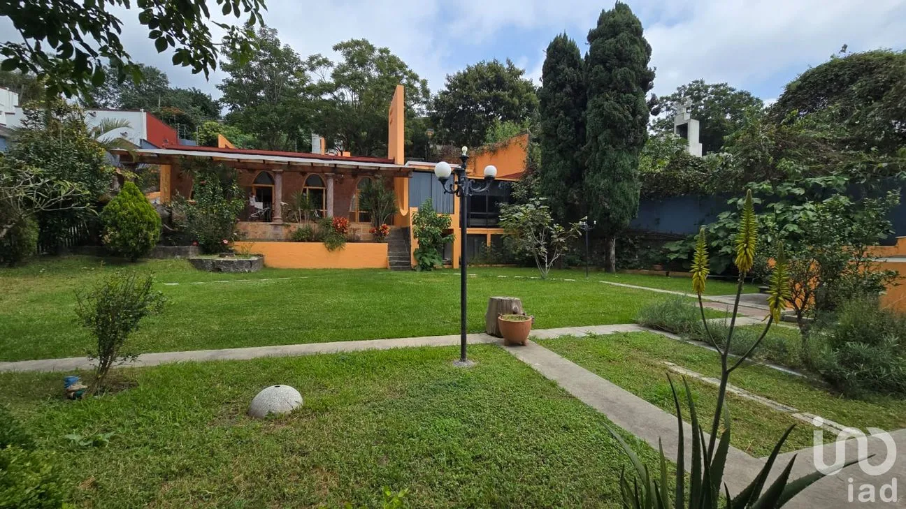 Casa en Renta en Rancho Cortes, Cuernavaca, Morelos | NEX-236385 | iad México | Foto 1 de 20