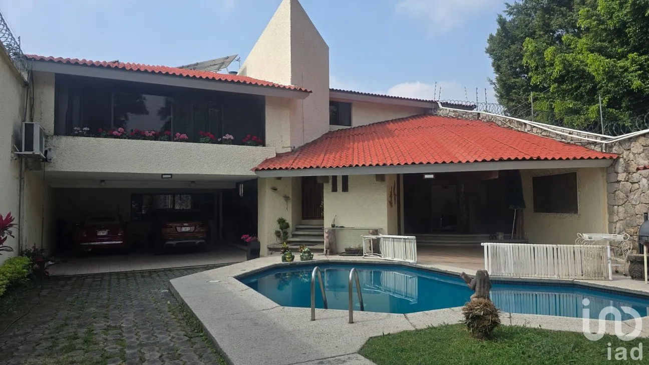 Casa en Venta en Maravillas, Cuernavaca, Morelos | NEX-237888 | iad México | Foto 1 de 17