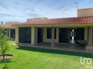 NEX-251759 - Casa en Renta, con 4 recamaras, con 4 baños, con 200 m2 de construcción en San José, CP 62574, Morelos.