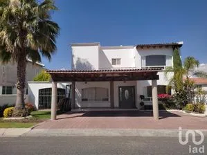 NEX-202853 - Casa en Venta, con 3 recamaras, con 3 baños, con 230 m2 de construcción en Misión de Concá, CP 76149, Querétaro.