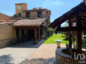 NEX-149732 - Casa en Venta, con 6 recamaras, con 6 baños, con 900 m2 de construcción en Vista Hermosa, CP 62290, Morelos.