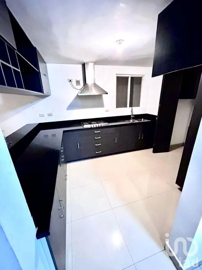 Casa en Venta en Cumbres la Rioja, García, Nuevo León | NEX-295746 | iad México | Foto 2 de 20
