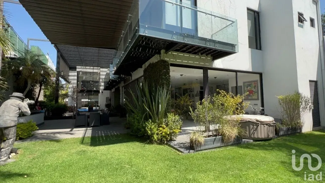 Casa en Venta en Jardines del Pedregal, Álvaro Obregón, Ciudad de México | NEX-171725 | iad México | Foto 3 de 23