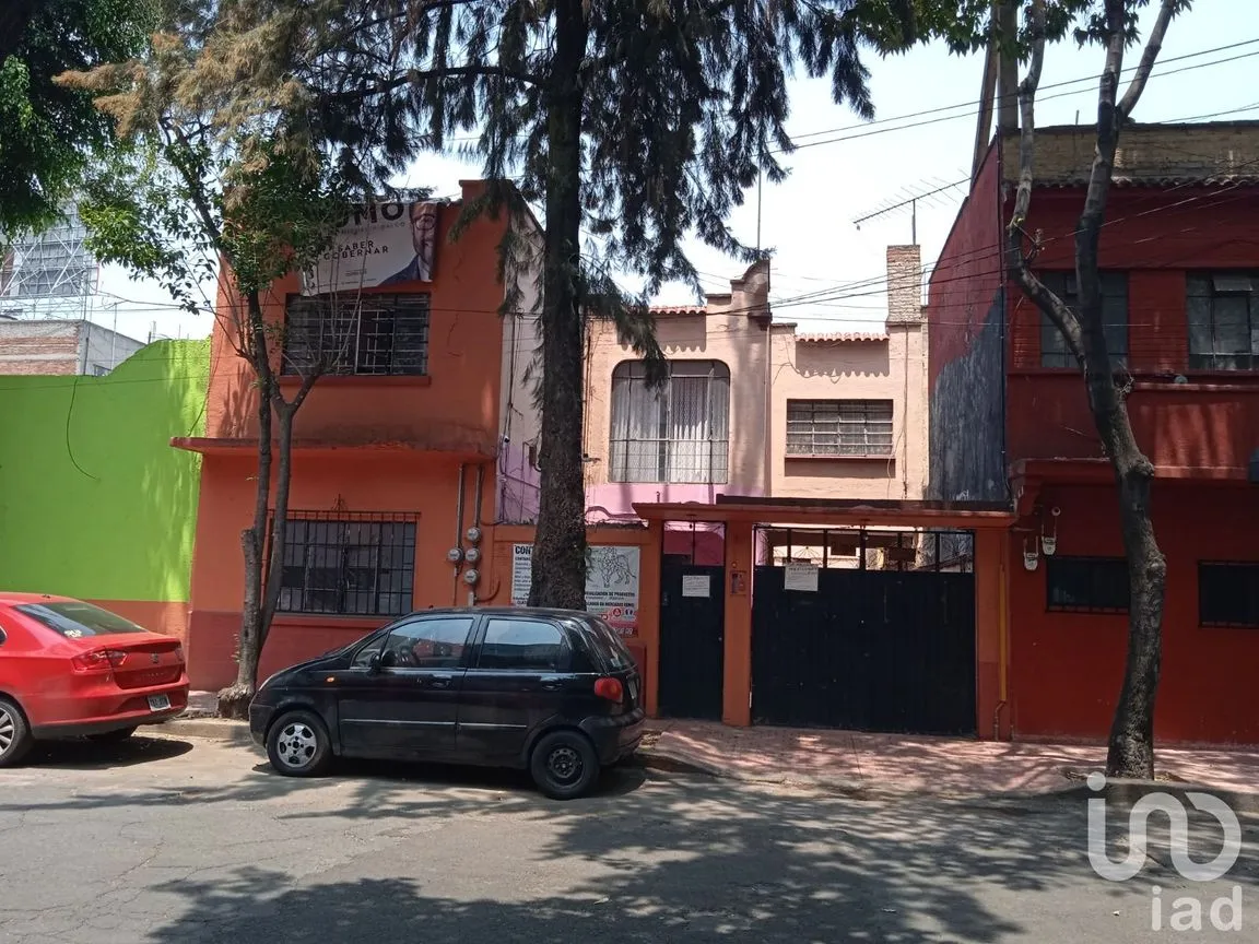 Casa en Venta en Tacuba, Miguel Hidalgo, Ciudad de México | NEX-178256 | iad México | Foto 1 de 13