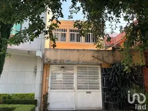 NEX-239455 - Casa en Venta, con 3 recamaras, con 2 baños, con 197 m2 de construcción en Narvarte Oriente, CP 03023, Ciudad de México.