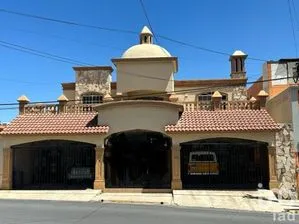 NEX-200534 - Casa en Venta, con 3 recamaras, con 3 baños, con 444 m2 de construcción en Ciudad Satélite, CP 64960, Nuevo León.