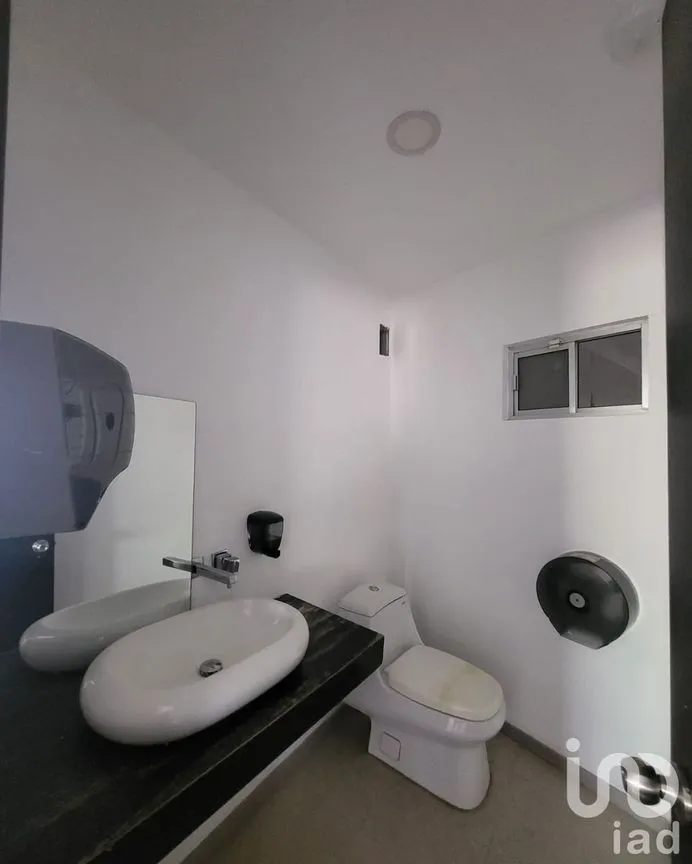 Oficina en Renta en Los Arcángeles, San Pedro Garza García, Nuevo León | NEX-229067 | iad México | Foto 16 de 18