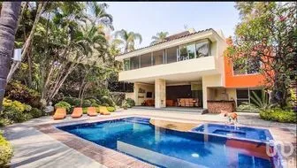 NEX-230320 - Casa en Venta, con 5 recamaras, con 5 baños, con 900 m2 de construcción en Tabachines, CP 62498, Morelos.