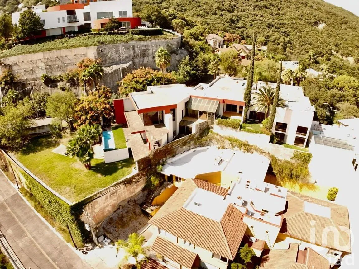 Casa en Venta en Lomas Del Rosario, San Pedro Garza García, Nuevo León | NEX-276501 | iad México | Foto 3 de 43