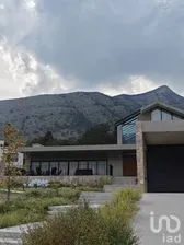NEX-277056 - Casa en Venta, con 3 recamaras, con 5 baños, con 600 m2 de construcción en Sierra Hermosa, CP 25390, Coahuila.