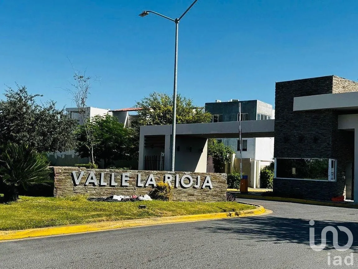 Casa en Venta en Valle la Rioja, Apodaca, Nuevo León | NEX-288063 | iad México | Foto 3 de 18