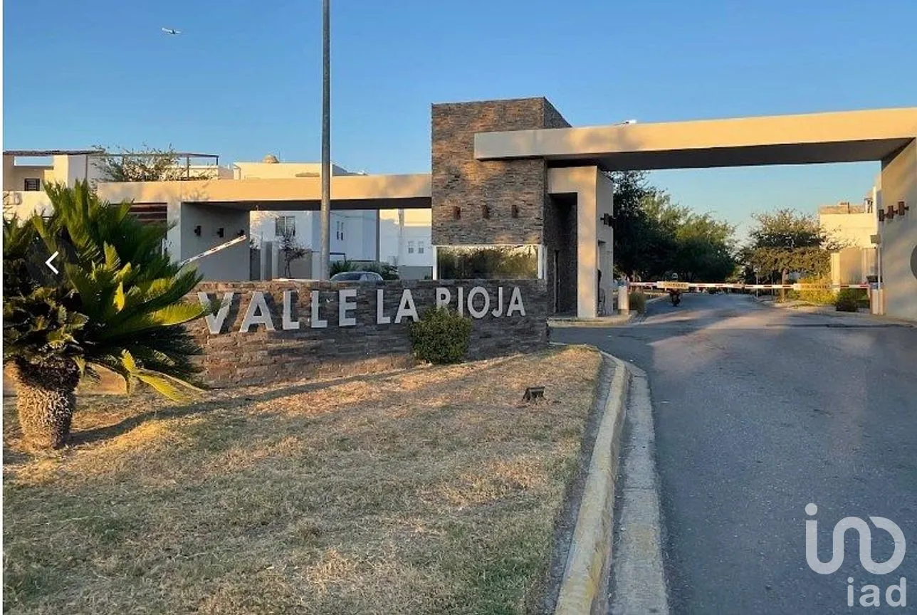 Casa en Venta en Valle la Rioja, Apodaca, Nuevo León | NEX-288063 | iad México | Foto 1 de 18