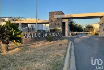 NEX-288063 - Casa en Venta, con 5 recamaras, con 4 baños, con 200 m2 de construcción en Valle la Rioja, CP 66607, Nuevo León.