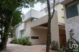 NEX-267045 - Casa en Venta, con 3 recamaras, con 2 baños, con 474 m2 de construcción.
