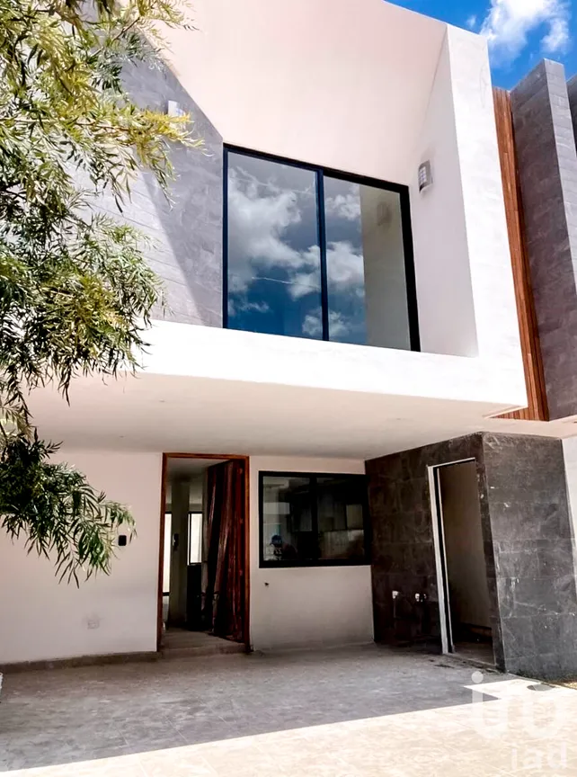 Casa en Venta en Zona Cementos Atoyac, Puebla, Puebla | NEX-227859 | iad México | Foto 2 de 14