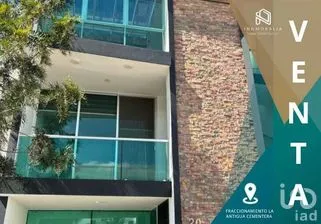 NEX-272125 - Casa en Venta, con 4 recamaras, con 5 baños, con 298 m2 de construcción en Zona Cementos Atoyac, CP 72023, Puebla.