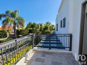 NEX-273587 - Casa en Renta, con 3 recamaras, con 4 baños, con 408 m2 de construcción.