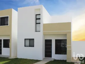 NEX-148762 - Casa en Venta, con 3 recamaras, con 2 baños, con 118 m2 de construcción en Gran San Pedro Cholul, CP 97305, Yucatán.