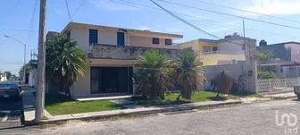 NEX-199594 - Casa en Venta, con 10 recamaras, con 6 baños, con 460 m2 de construcción en San Miguel, CP 97140, Yucatán.