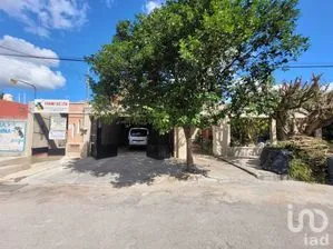 NEX-271094 - Casa en Renta, con 4 recamaras, con 2 baños en San Pedro Cholul, CP 97138, Yucatán.