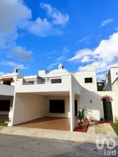 NEX-273379 - Casa en Venta, con 4 recamaras, con 3 baños, con 222.75 m2 de construcción.
