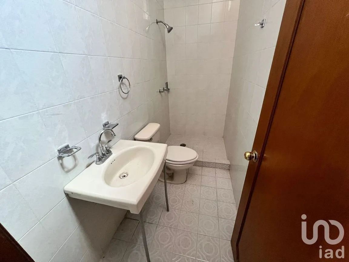 Casa en Venta en Lázaro Cárdenas, Toluca, Estado De México | NEX-228426 | iad México | Foto 16 de 16