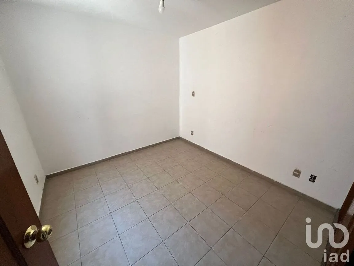 Casa en Venta en Lázaro Cárdenas, Toluca, Estado De México | NEX-228426 | iad México | Foto 6 de 16