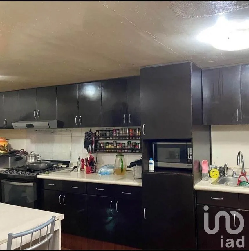 Casa en Venta en Independencia, Toluca, Estado De México | NEX-230252 | iad México | Foto 3 de 8
