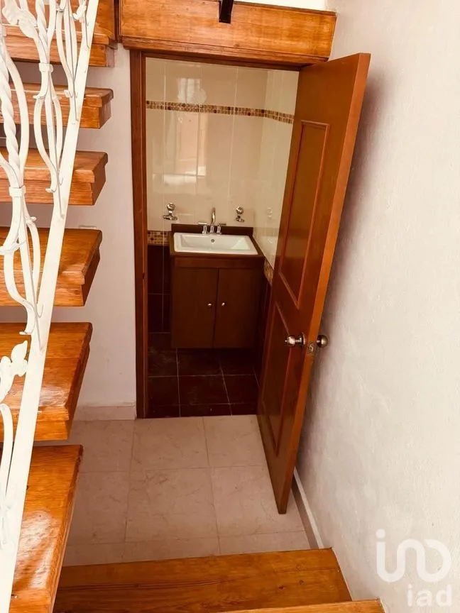 Casa en Venta en Francisco Murguía El Ranchito, Toluca, Estado de México | NEX-278369 | iad México | Foto 5 de 16