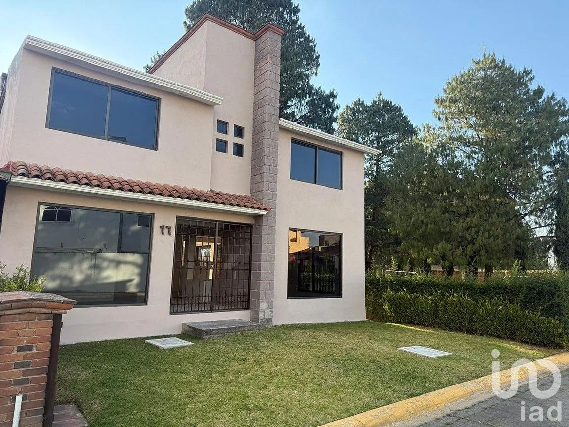 Casa en Venta en San Mateo Otzacatipan, Toluca, Estado de México | NEX-288113 | iad México | Foto 2 de 19