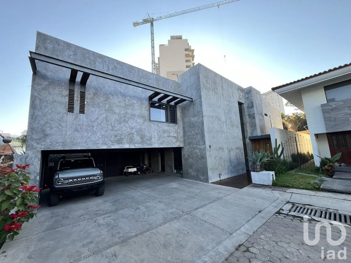 Casa en Venta en Royal Country, Zapopan, Jalisco | NEX-270234 | iad México | Foto 2 de 43