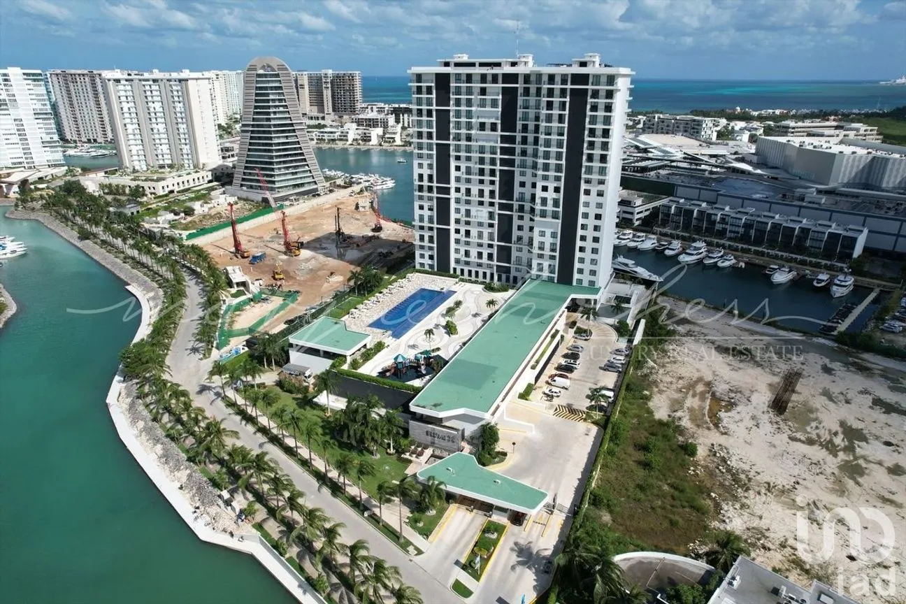 Departamento en Venta en Puerto Morelos, Puerto Morelos, Quintana Roo | NEX-270235 | iad México | Foto 2 de 48