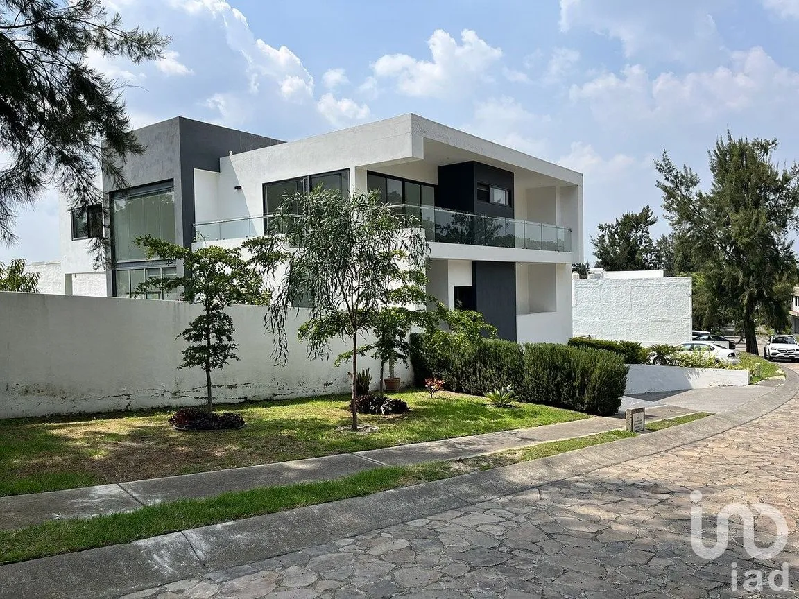 Casa en Venta en Diana Nature Residencial, Zapopan, Jalisco | NEX-292264 | iad México | Foto 2 de 46