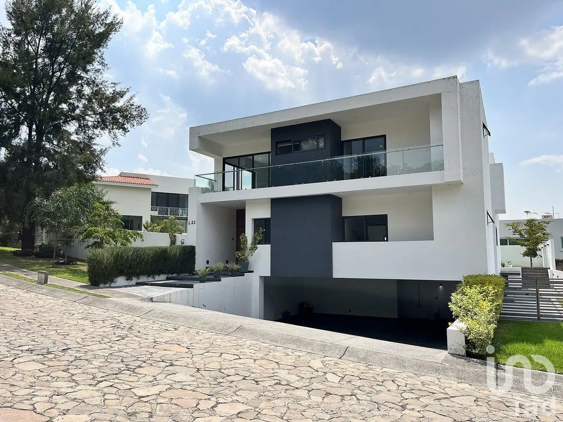 Casa en Venta en Diana Nature Residencial, Zapopan, Jalisco | NEX-292264 | iad México | Foto 1 de 46