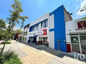 NEX-295315 - Local en Venta, con 4 baños, con 324 m2 de construcción.