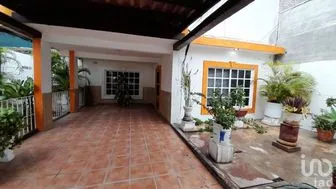 NEX-280988 - Casa en Venta, con 2 recamaras, con 3 baños en Boulevares de Chuburna, CP 97205, Yucatán.