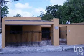 NEX-280999 - Casa en Venta, con 2 recamaras, con 3 baños en Itzimna, CP 97100, Yucatán.