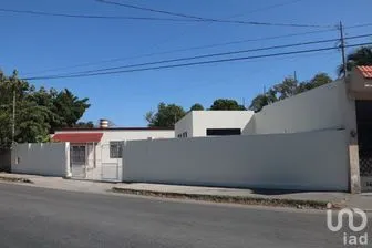 NEX-281002 - Casa en Venta, con 4 recamaras, con 3 baños, con 271 m2 de construcción en San Pedro Uxmal, CP 97203, Yucatán.