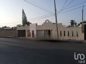 NEX-281015 - Casa en Venta, con 4 recamaras, con 3 baños, con 360 m2 de construcción en Brisas de Chuburna, CP 97203, Yucatán.