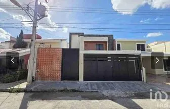 NEX-287948 - Casa en Renta, con 5 recamaras, con 5 baños, con 350 m2 de construcción en Monte Alban, CP 97114, Yucatán.