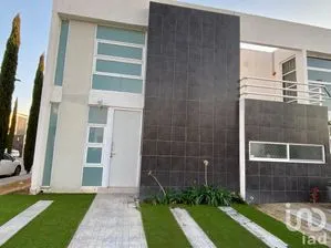 NEX-165720 - Casa en Renta, con 2 recamaras, con 2 baños, con 77 m2 de construcción en Australis, CP 20280, Aguascalientes.